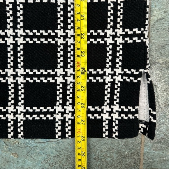 Talbots Top Large Black White Plaid Windowpane Ponte Knit Long Sleeve Side Slits - Picture 7 of 7